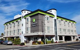 The Atrium Hotel Sfo Airport - Free Shuttle & Breakfast